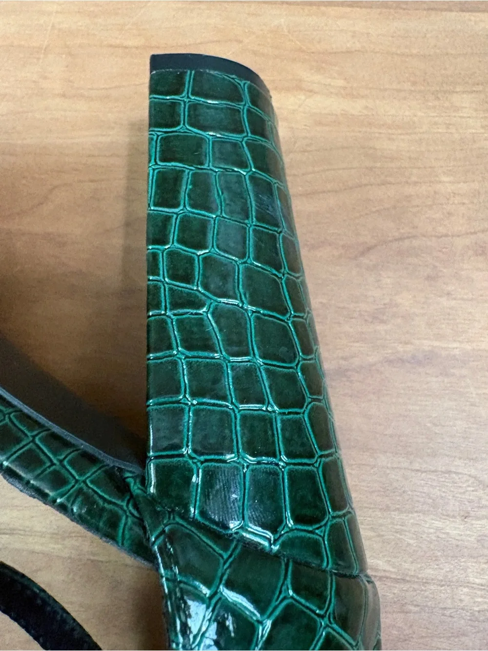 Lulus Taylor Evergreen Crocodile-Embossed Block Heel Sandals Ankle Strap size 8
